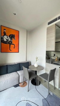 1-BR Condo at The Crest Park Residences, 60m to MRT Phahon Yothin (ID 1441619)