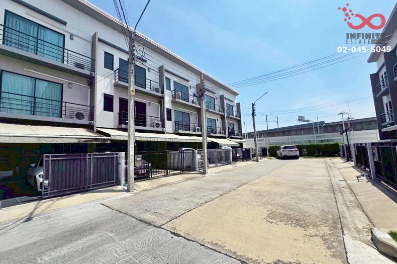 ขายทาวน์โฮม : ขายทาวน์โฮม 3 ชั้น บ้านกลางเมือง ปิ่นเกล้า-จรัญฯ  19 ตร.ว. ถนนจรัญสนิทวงศ์ ขายต่ำกว่าทุน