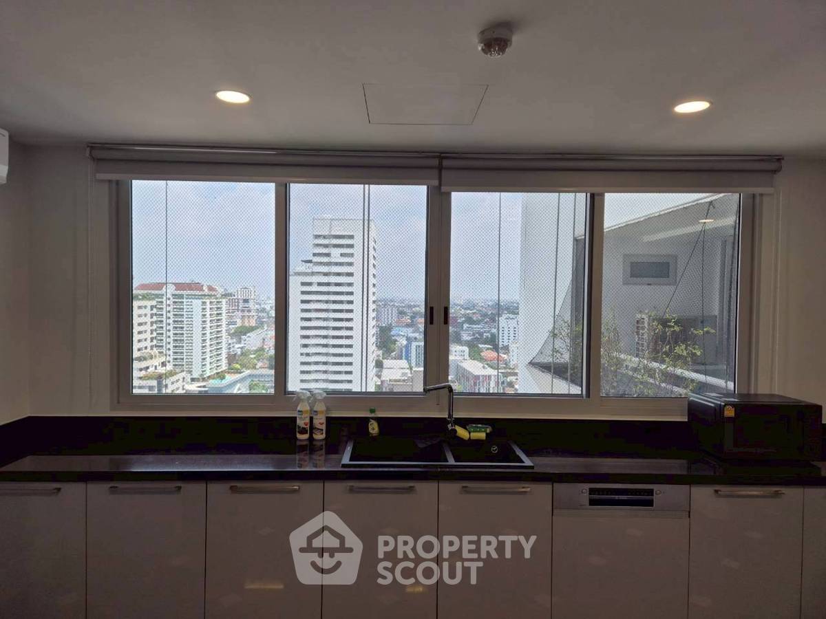picture 4-BR Condo at La Cascade Condominium near BTS Ekkamai (ID 2920116) - 9/26