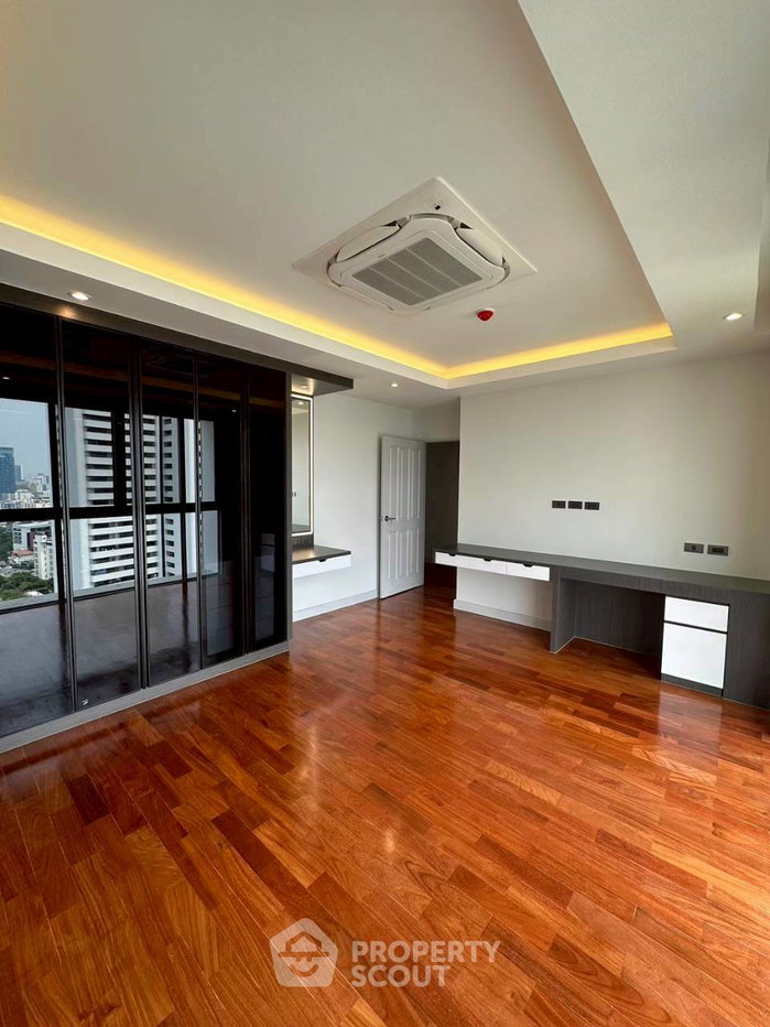 picture 4-BR Condo at La Cascade Condominium near BTS Ekkamai (ID 2920116) - 10/26