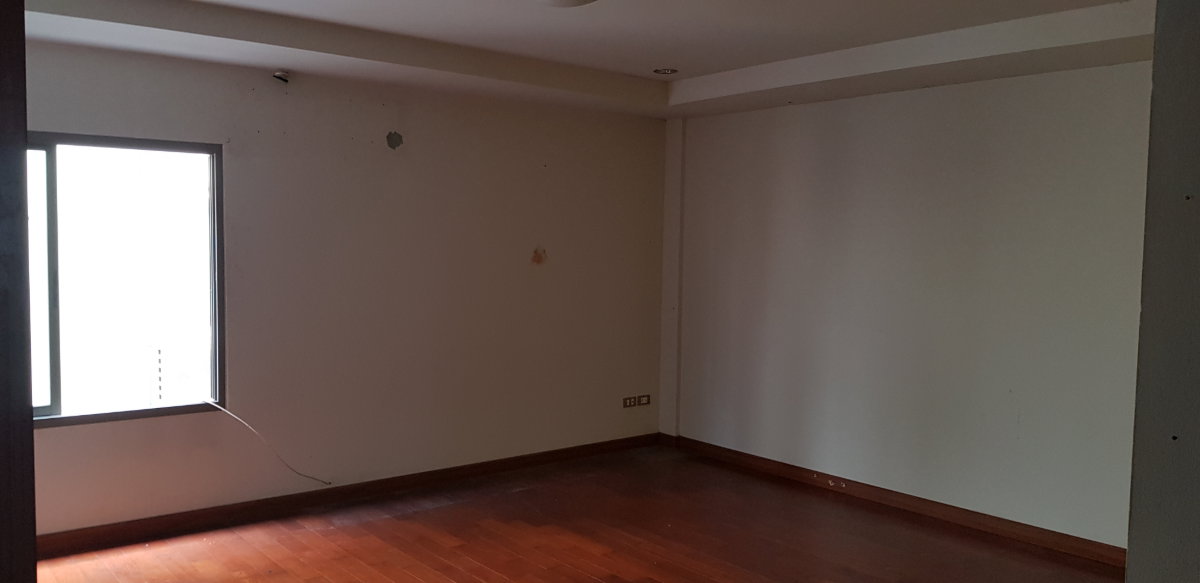 picture TownHome Best Deal Best Price  4,567,7890 - 33/35