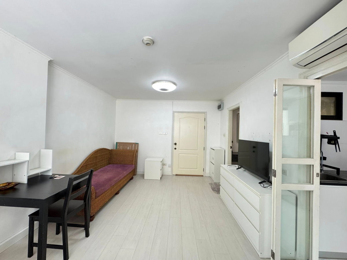 picture For rent: Lumpini Place Narathiwatratchanakarin - 3/12