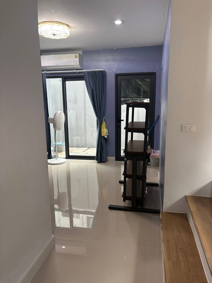 รูป 🏡✨ ให้เช่า ทาวน์โฮม 3 ชั้น — บ้านกลางเมือง พหลโยธิน–วิภาวดี ทำเลดี ใกล้ตลาดเซฟวันโก & สนามบินดอนเมือง - รูปที่ 3/12