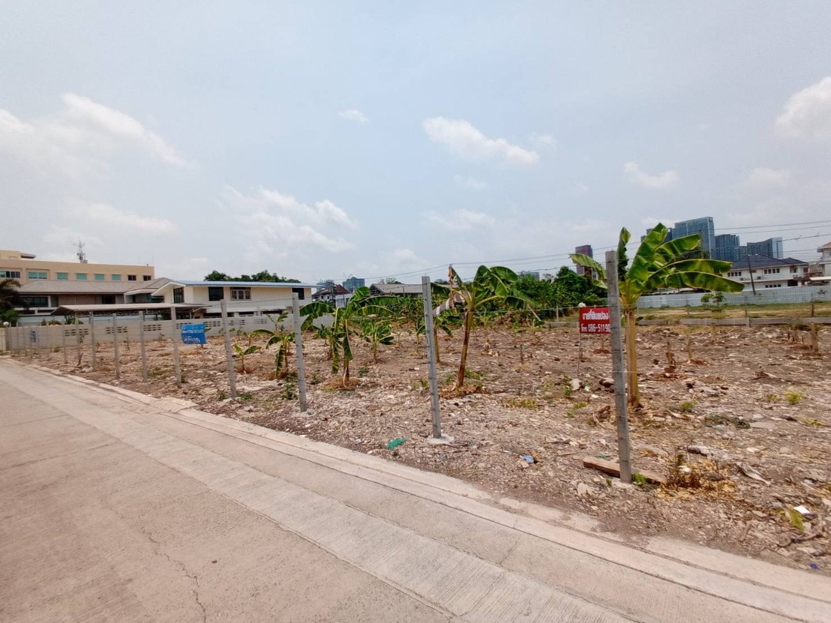 รูป ขายที่ดินเปล่าถมแล้ว รามคำแหง ซอย 18 ทำเลดี เดินทางสะดวก ใกล้รถไฟฟ้าสายสีส้ม  - รูปที่ 7/7