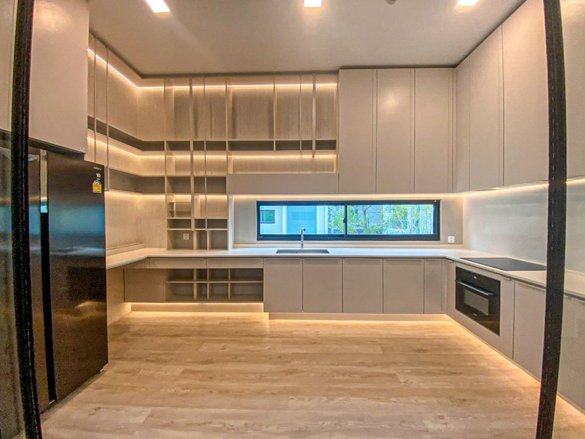 picture Vive Krungthep Kreetha, luxury corner house 4 bedrooms, 5 bathrooms, 421 sq m, elevator. - 12/21