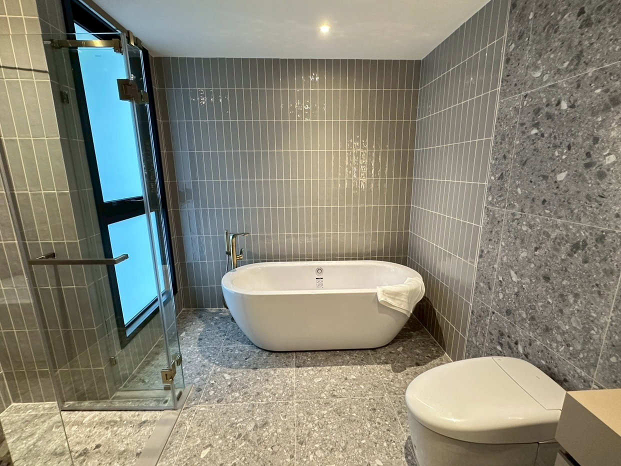 รูป LTH15479 – Luxury Pet-Friendly Condo for Rent Thonglor | Exclusive City Lifestyle | Near BTS Thonglor | 220,000 THB - รูปที่ 5/5