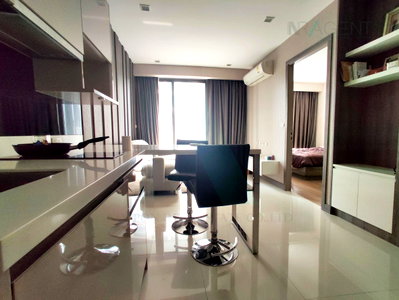 Condos for sale : 📌 Condo for sale, Trapeso Sukhumvit 16, 1 bedroom, 2nd floor, near MRT Queen Sirikit National Convention Center.