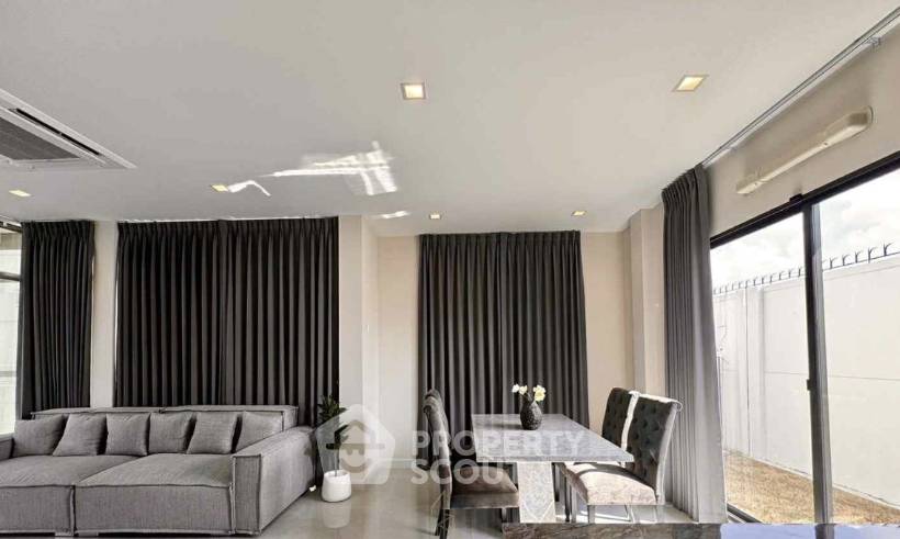 รูป บ้าน 4-ห้องนอน ที่ บางกอก บูเลอวาร์ด บางนา กม.5 ใน บางแก้ว (ID 2875137) - รูปที่ 9/9
