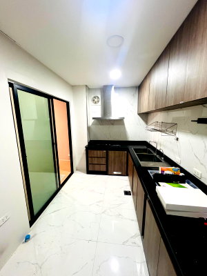 ทาวน์โฮม เขตภาษีเจริญ : ขายบ้านกลางเมือง กัลปพฤกษ์ แปลงมุม