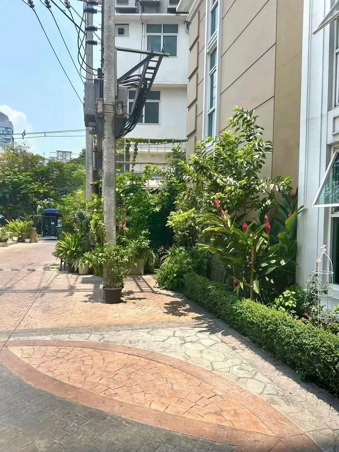 picture Le nice Ekamai  - 1 bedroom for rent - 27/28