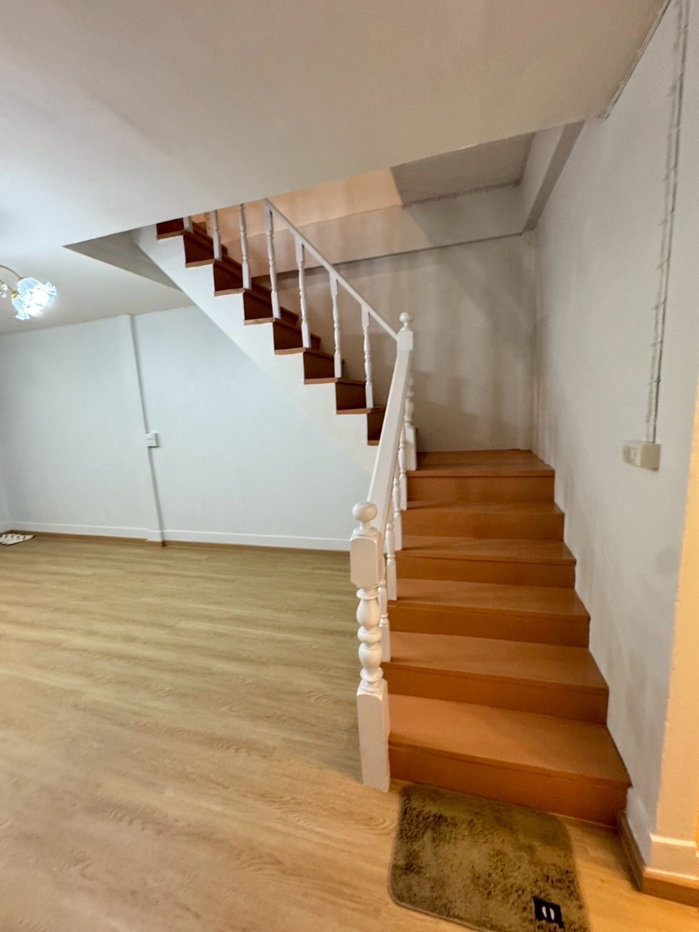 รูป ขายทาวน์โฮม 2 ชั้น ถ.เนตรดี บางแสน รีโนเวทใหม่ทั้งหลัง - รูปที่ 5/22