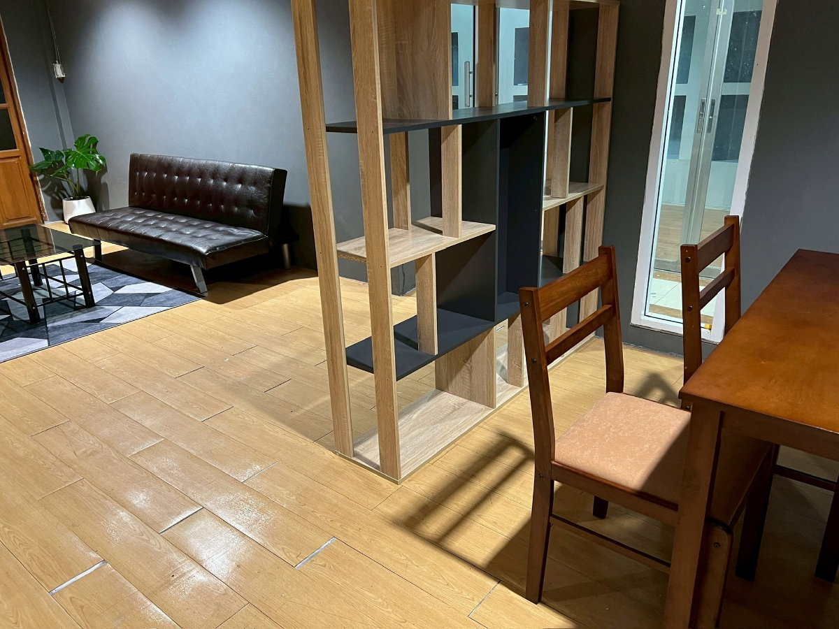 รูป 🏡✨ บ้านเดี่ยว 2 ชั้น ให้เช่า — ทำเลใจกลางเมือง สุทธิสาร-ห้วยขวาง ห่าง MRT เพียง 1 กม. รีโนเวท ตกแต่งได้ - รูปที่ 5/13