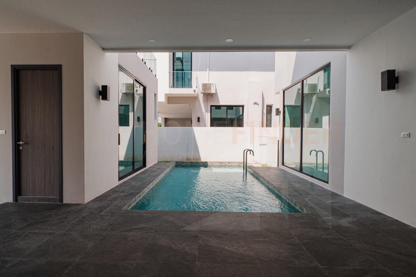 รูป The Master Ekamai - Ramintra 4 bedrooms, for sale - รูปที่ 22/30