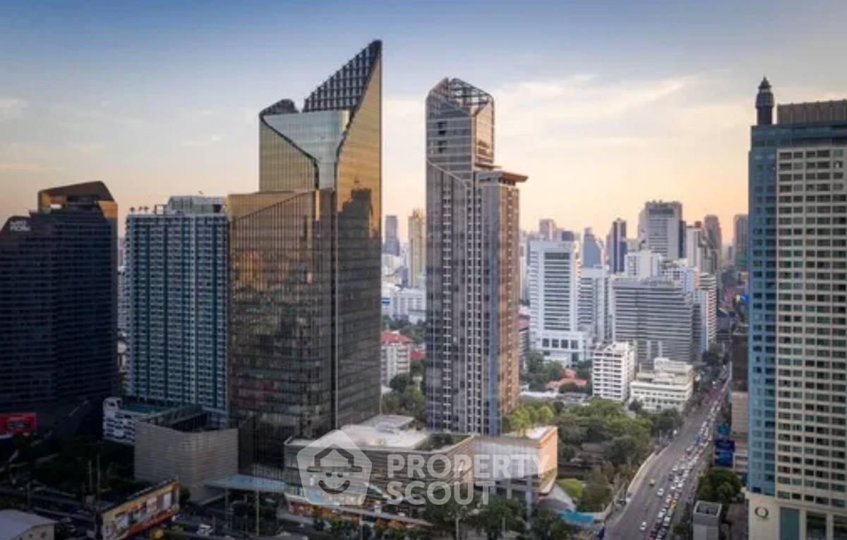 picture 2-BR Condo at The Esse At Singha Complex near MRT Phetchaburi (ID 2919492) - 2/5