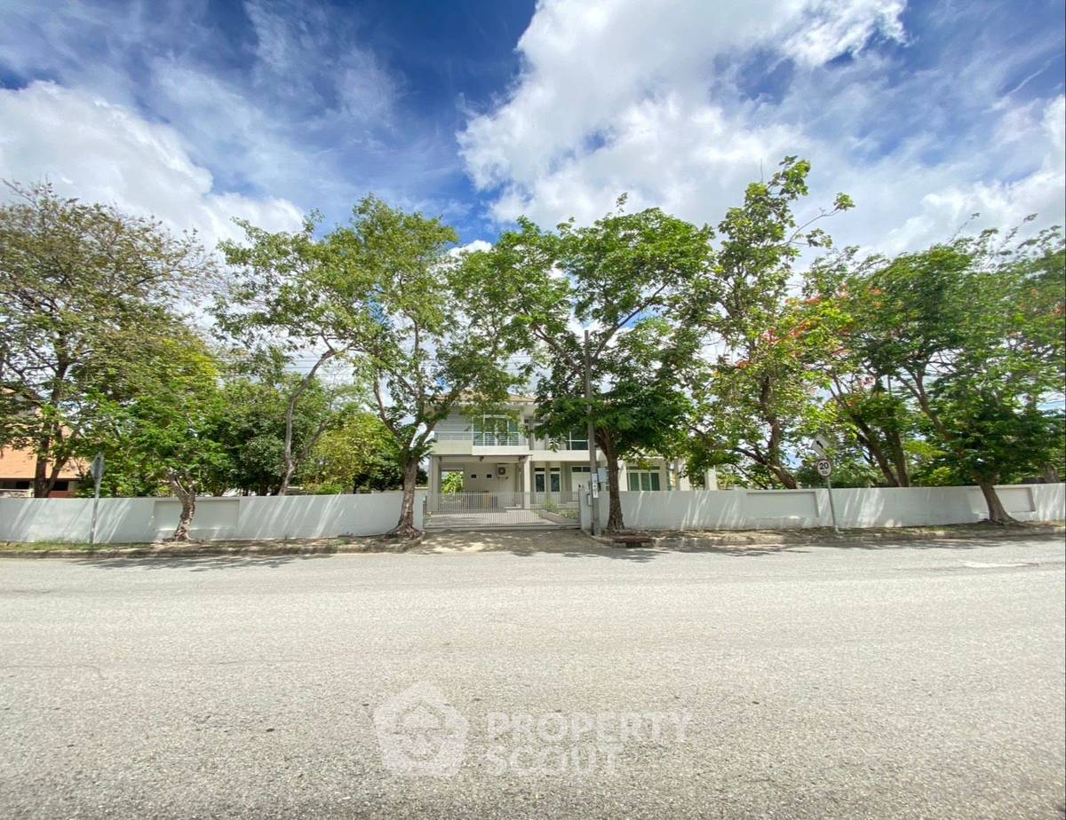 picture 3-BR House in Bang Chalong (ID 2916928) - 2/38