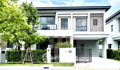 Houses for rent Bangna Commercial College : 4-BR House at BANGKOK BOULEVARD BANGNA KM.5 in Bang Kaeo (ID 2875137)