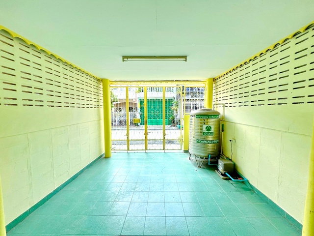 รูป ตรงข้าม เพชรเกษม55 ทาวน์โฮมให้เช่า 2 ชั้น 18 ตร.ว. MRTหลักสอง 1.5กม. 145 ตร.ม.3 นอน 2 น้ำ รพ.เกษมราษฎร์ บางแค 1.2 กม สาย 2 - รูปที่ 5/8