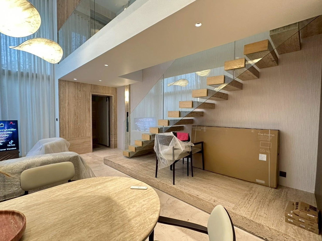รูป LTH15468 – Luxury House for Sale Ekkamai | Private Pool Residence | Near BTS Ekkamai | 59 MB | บ้านหรูขาย เอกมัย พร้อมสระว่ายน้ำส่วนตัว ใกล้ BTS เอกมัย - รูปที่ 2/6