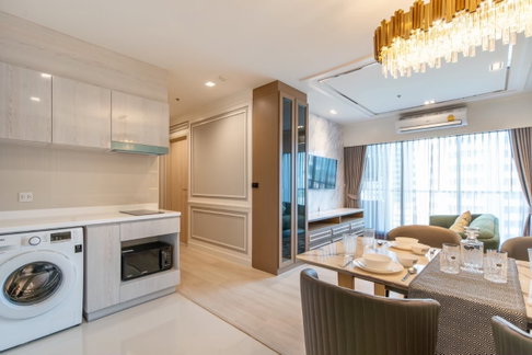 For Rent - Life One Wireless , Luxury Class 2 bedrooms 1 bathroom