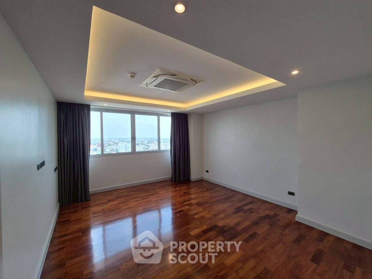picture 4-BR Condo at La Cascade Condominium near BTS Ekkamai (ID 2920116) - 12/26