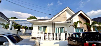 บ้านเดี่ยว ชลบุรี : บ้าน 3-ห้องนอน ใน โป่ง (ID 2919622)