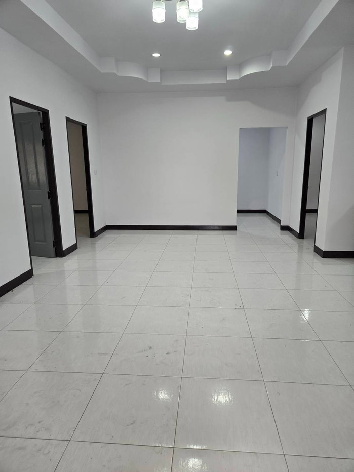 picture Sales prime location single house 3BR,2BA,easy access to everywhere. - 7/19