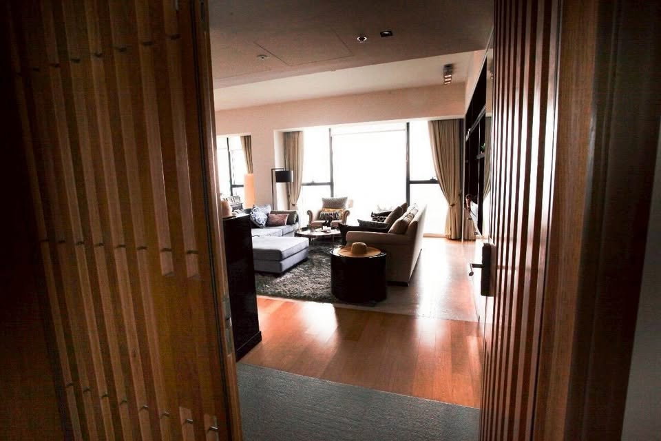 รูป ✨ Luxury Living at The Met Sathorn | 3-Bedroom for Rent ✨ - รูปที่ 5/9