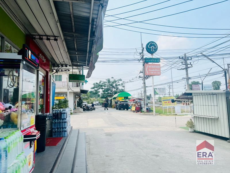 รูป ขายอาคารพาณิชย์3ชั้น ติดถนนใหญ่พานทอง พร้อมผู้เช่า Mini Big C รับรายได้ทันที  - รูปที่ 6/13