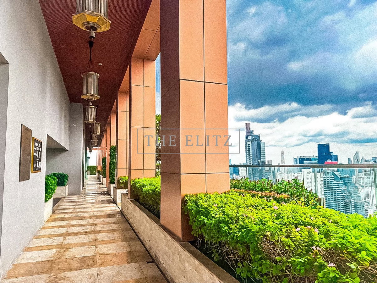 รูป ✨ สัมผัสชีวิตเหนือระดับท่ามกลางโอเอซิสสีเขียวที่ใหญ่ที่สุดใจกลางสาทร ที่ Sathorn Gardens คอนโดหรูระดับมาสเตอร์พีซ - รูปที่ 10/16
