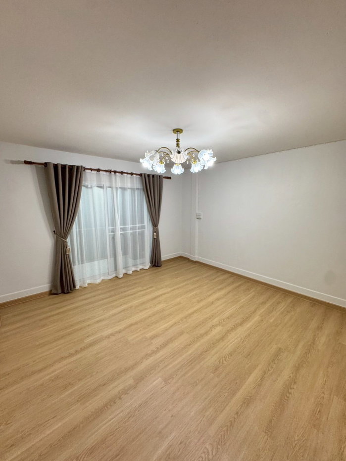 รูป ขายทาวน์โฮม 2 ชั้น ถ.เนตรดี บางแสน รีโนเวทใหม่ทั้งหลัง - รูปที่ 22/22