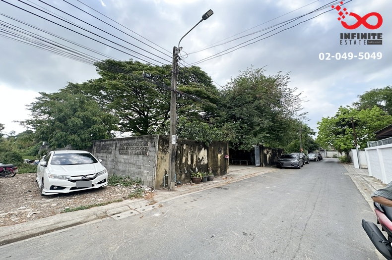 รูป ขายที่ดิน 371 ตร.ว.พร้อมสิ่งปลูกสร้าง ซอยคู้บอน 24 เข้าออกได้ 2 ทาง ใกล้รถไฟฟ้าสายสีชมพู - รูปที่ 3/16