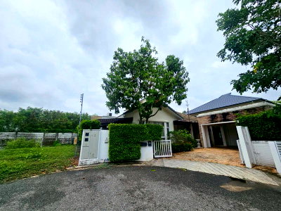 บ้านเดี่ยว ชลบุรี : บ้านเดี่ยวสวย โครงการบางแสนมหานคร ใกล้บางแสน เดินทางสะดวก