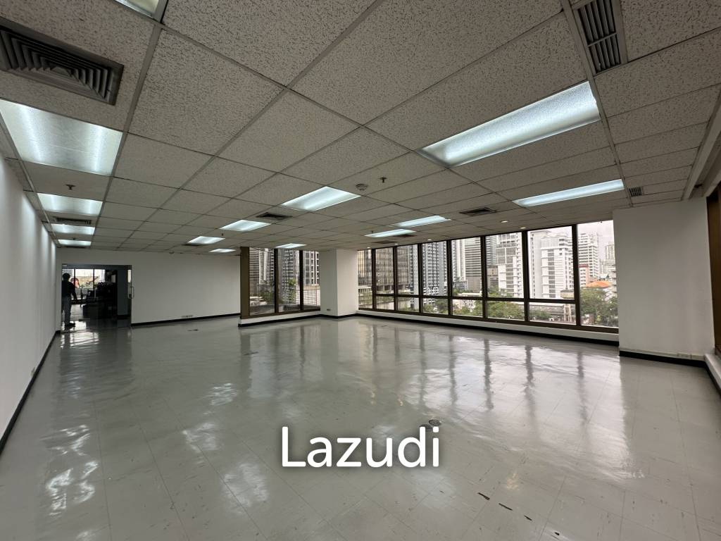 picture 100 sqm corner office in 253 Asoke Building Khlong Toei Nuea Bangkok - 2/4