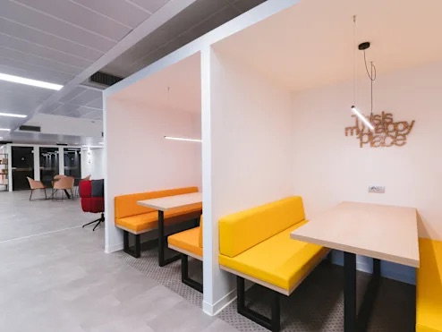 รูป เซอร์วิสออฟฟิศให้เช่าที่ BTC Space อ.ฉลอง ภูเก็ต เป็นสำนักงานสมัยใหม่ พร้อมCoworking ใกล้ศูนย์กลางธุรกิจสำคัญต่างๆ ตั้งอยู่ใกล้ Chalong Pier - รูปที่ 2/11