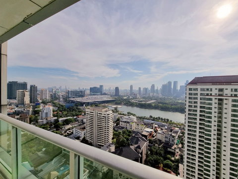 LTH12537 – Millennium Residence Condo FOR RENT Size 193 sqm. 3 beds 3 baths Near BTS Asok Station ONLY 120K/Month