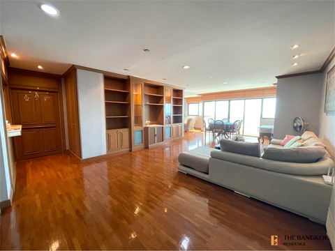 Sathorn Garden High-potential Location, Convenient Travel