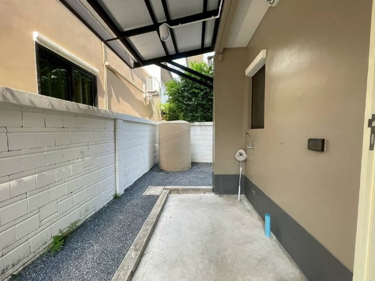 รูป ขายบ้านวัชรพล สายไหม “เศรษฐสิริ วัชรพล” 54.6 ตร.ว. หลังนี้สวยมาก พร้อมอยู่ทันที
ราคาเพียง 7,590,000 บาท - รูปที่ 26/27
