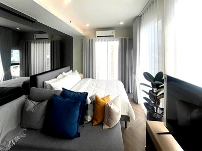 Condos for rent Central Silom : 𝐂𝐨𝐧𝐝𝐨 𝐂𝐡𝐚𝐩𝐭𝐞𝐫 𝐂𝐡𝐮𝐥𝐚 - 𝐒𝐚𝐦𝐲𝐚𝐧