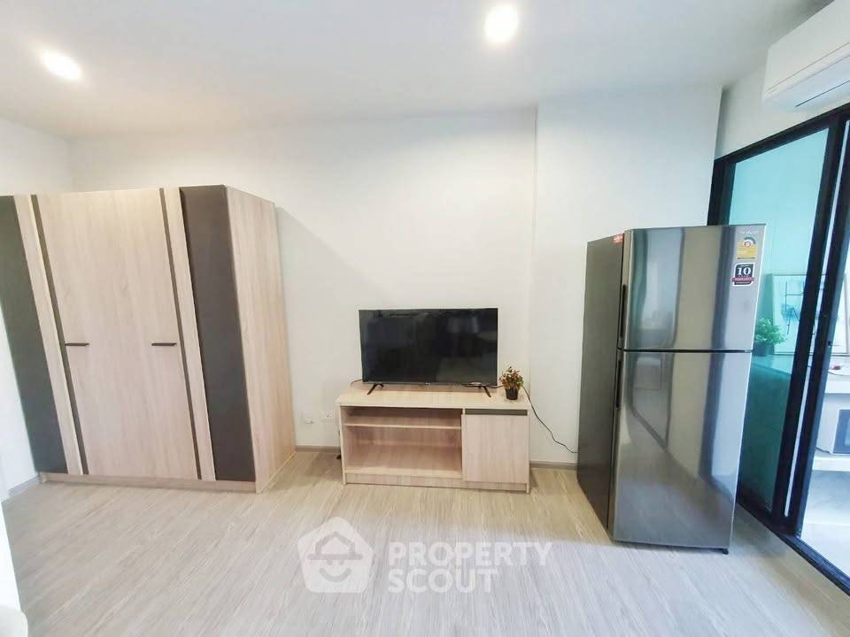 picture 1-BR Condo at Reach Phahonyothin 52 in Khlong Thanon (ID 2927469) - 4/8