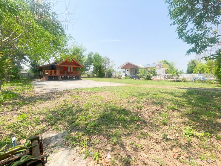 รูป ที่ดิน 200 ตารางวา พร้อมสิ่งปลูกสร้างสไตล์บ้านสวน 1 หลัง เมืองอุดรธานี ชุมชนนาทราย2 ต.หนองบัว - รูปที่ 13/15