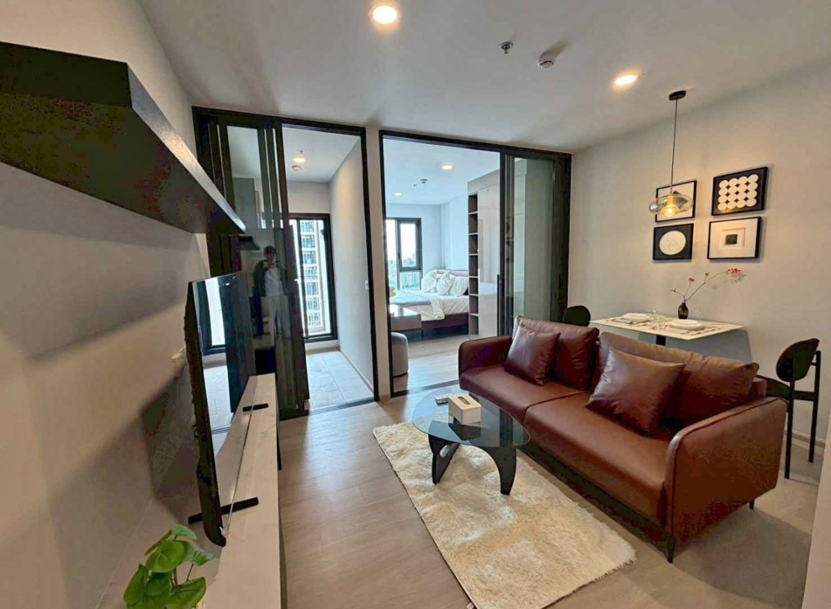 รูป  Aspire Onnut Station［ Brand New］ Floor： 21fl Size：30sqm Price： 20,000B/m  BTS Onnut : 200m Lotus: 200m - รูปที่ 2/9