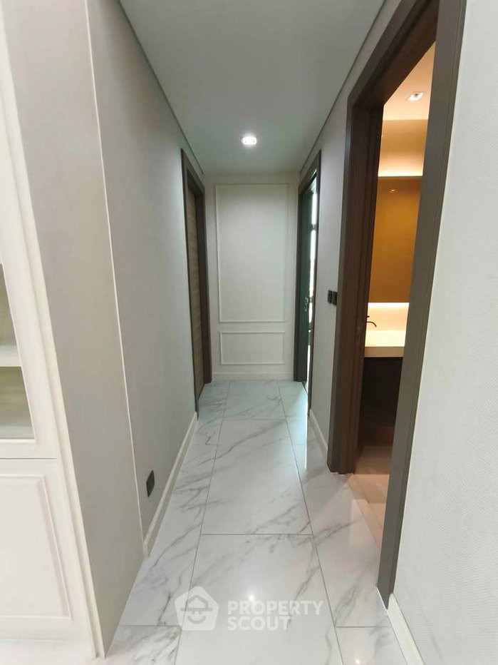 รูป คอนโด 2-ห้องนอน ที่ เดอะรูม เจริญกรุง 30 ใกล้ BTS สะพานตากสิน (ID 2925971) - รูปที่ 3/16