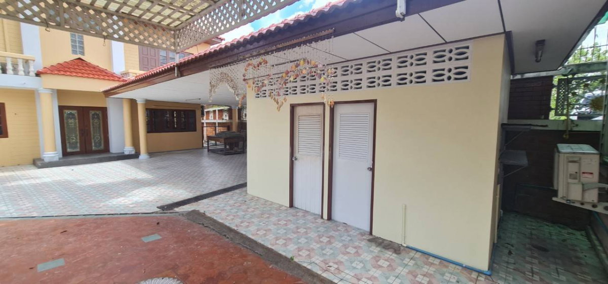 รูป ให้เช่า บ้านเดี่ยว 2 ชั้น แปลงมุม พุทธมณฑลสาย 1 เนื้อที่ 180 ตร.ว. ตกแต่ง Built-in ทั้งหลัง - รูปที่ 53/58