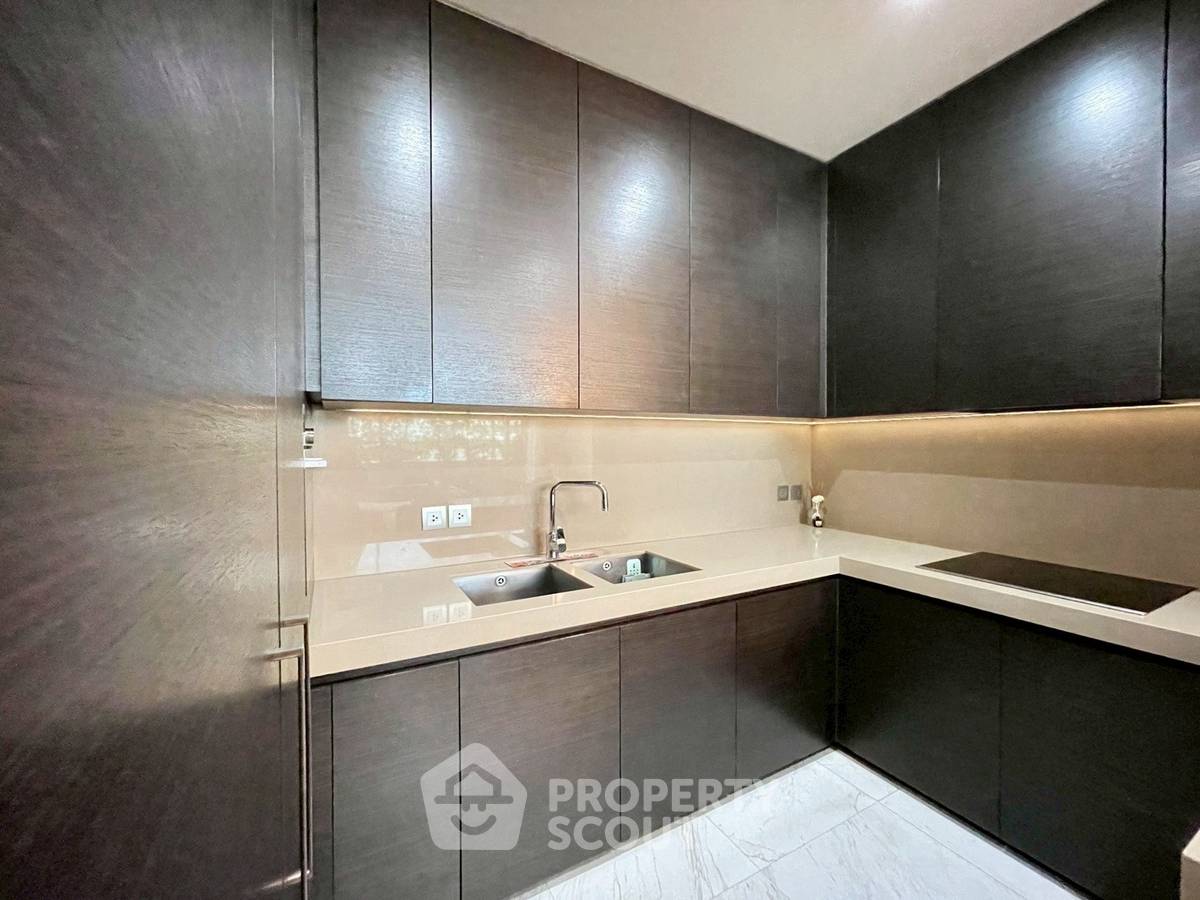 picture 2-BR Condo at Saladaeng One near MRT Si Lom (ID 2926645) - 7/18
