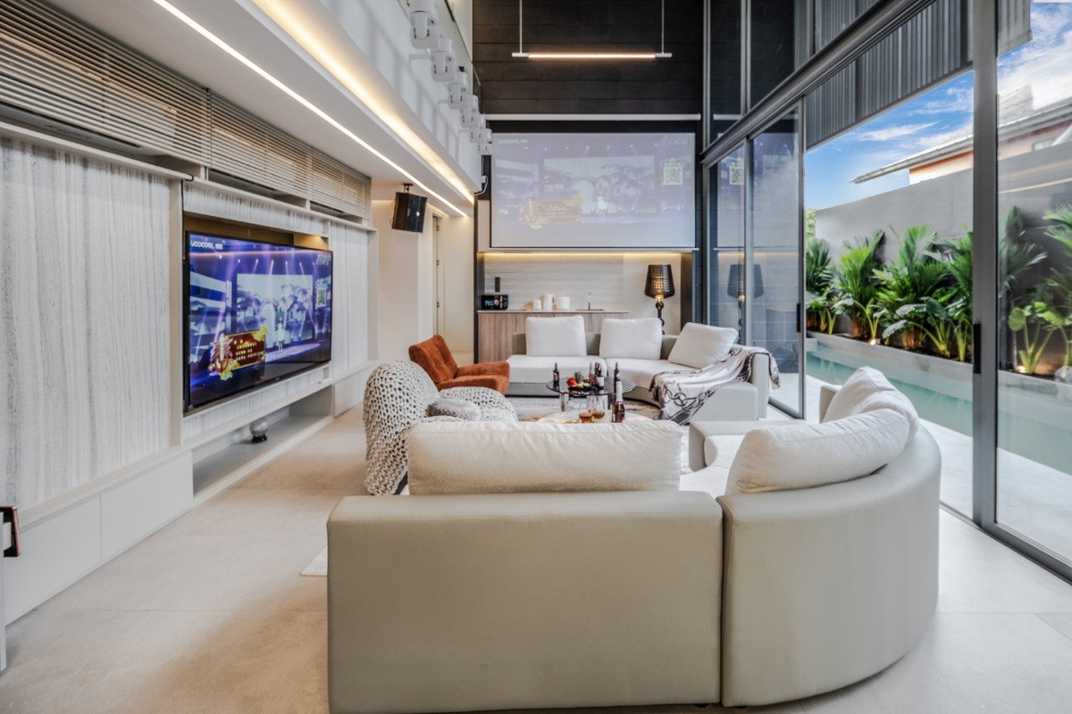 รูป 🏡 ให้เช่าพูลวิลล่าหรู 3 ชั้น ใจกลางเมือง — สุขุมวิท 71 ✨ตกแต่งครบ Fully Furnished พร้อมเข้าอยู่ - รูปที่ 3/15
