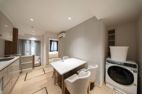 Prime Investment 1BR Condo in Thonglor Near BTS Thong Lo, Ready to Move - U5741734