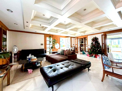 ขายคอนโด : ขาย คอนโด Duplex 2 ช้ั้น Century Heights สุขุมวิท 23 ขนาดใหญ่ 400 ตร.ม. ชั้น 25 ติดมหาลัยมศว