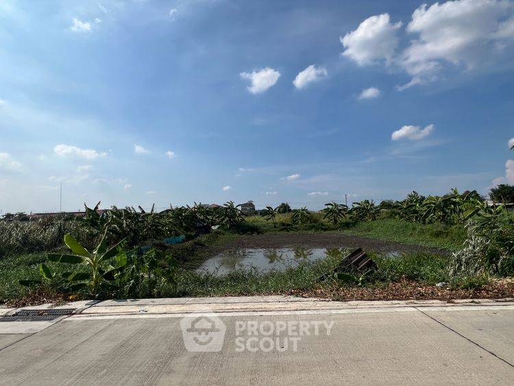 picture 1,600 m² Land for Sale in Khlong Sam Prawet (ID 2925289) - 1/9