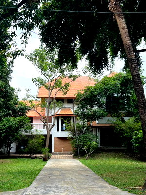 บ้านเดี่ยว ถนนรัชดาภิเษก : ขายที่ดินพร้อมบ้านเดี่ยว2ชั้น พื้นที่ 200 ตร.ว. ซ.ลาดพร้าว43 แขวงสามเสนนอก เขตห้วยขวาง กทม (ใกล้ BTSสถานีภาวนา)