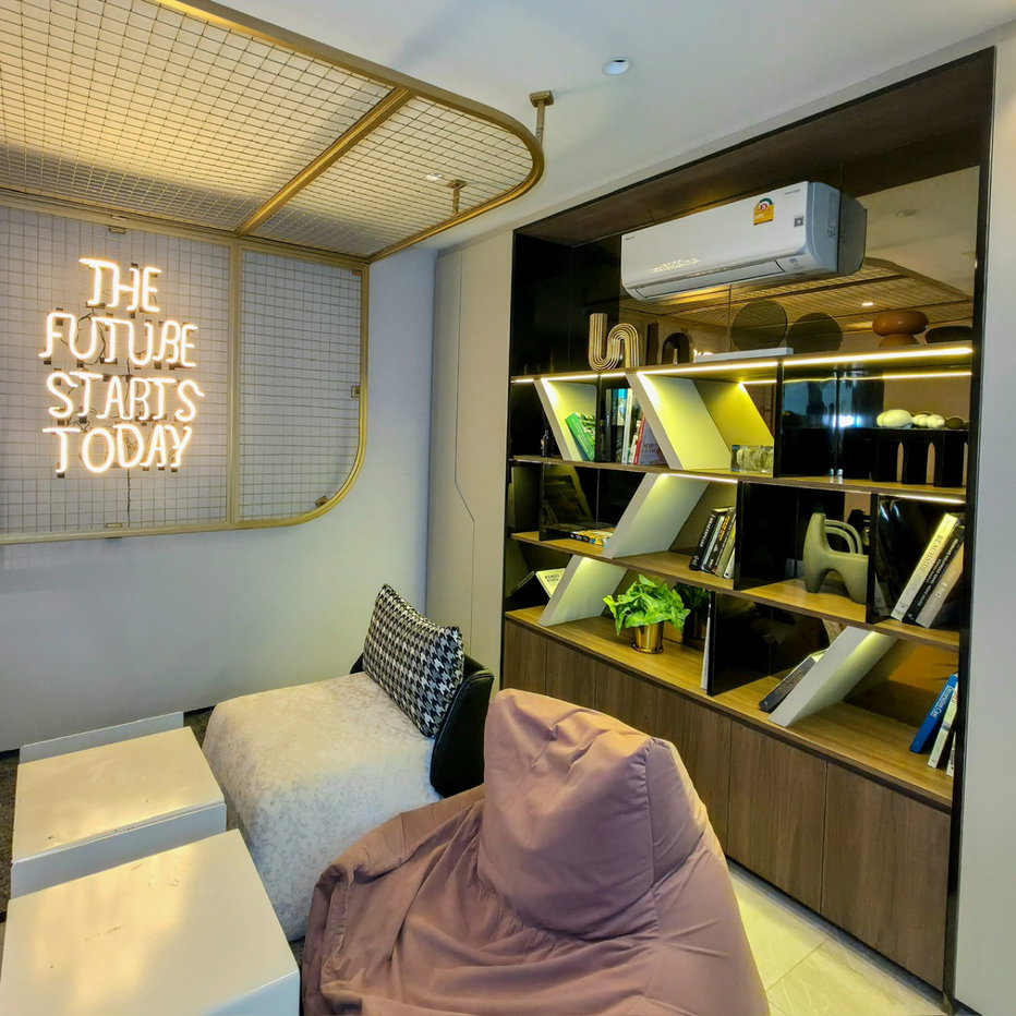 รูป 🛋️ บรรยากาศรีสอร์ทส่วนตัวใจกลางศรีราชา ที่ Atmoz Serene Sriracha เริ่มต้น 1.59 ล้าน* 📞093-1681685 / Line: @condowsr - รูปที่ 2/16